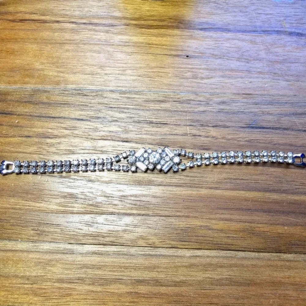 Smart Set Rhinestone Bracelet - Picture 3 of 16